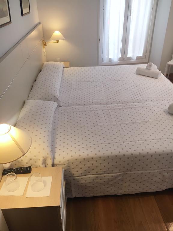 Pension Larrea San Sebastián Eksteriør billede